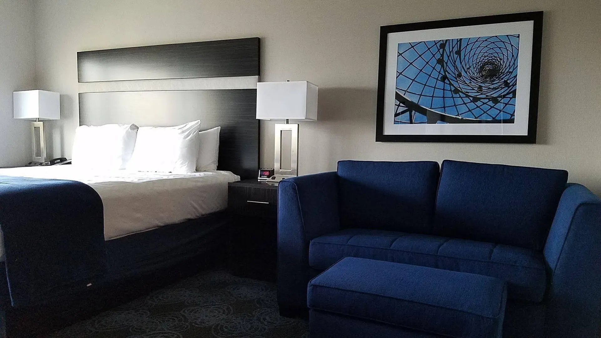 Doubletree By Hilton St. Louis Forest Park
