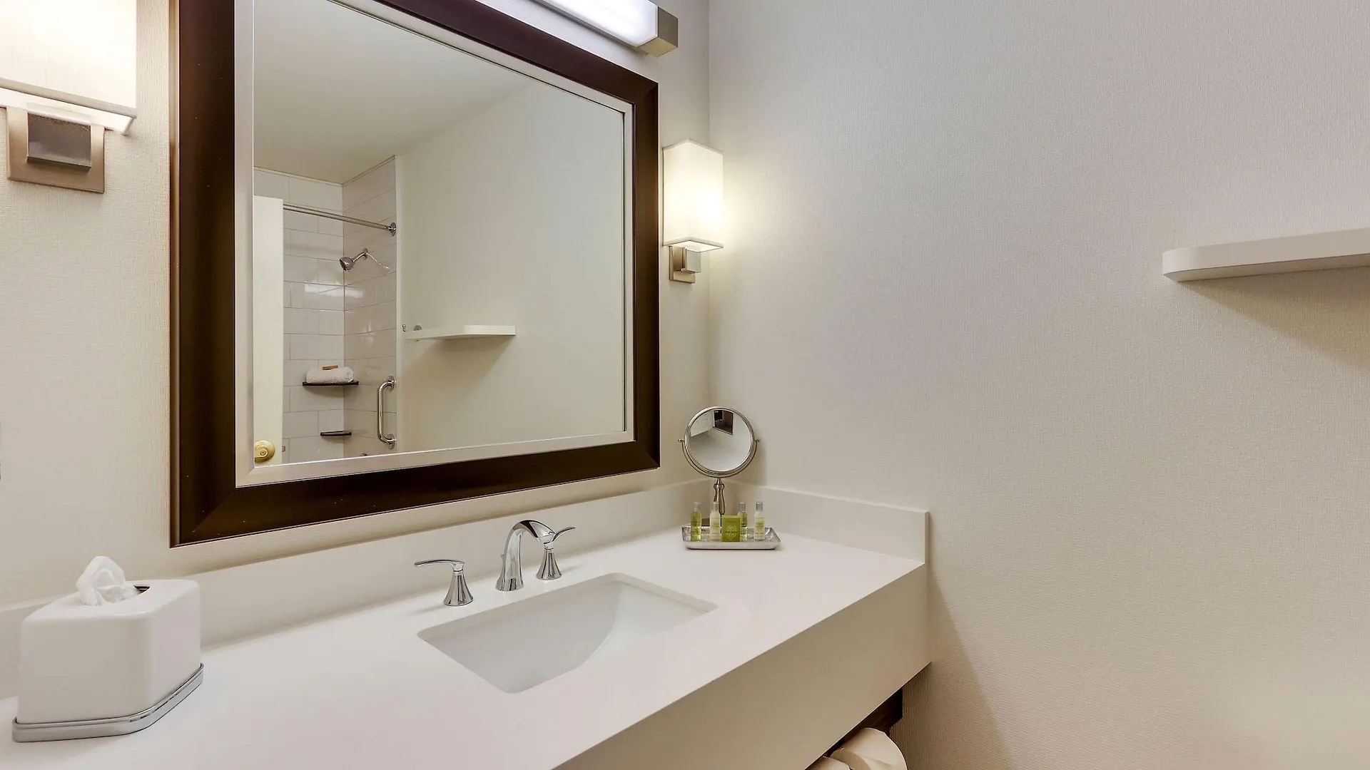 Doubletree By Hilton St. Louis Forest Park 4*, Saint Louis United States