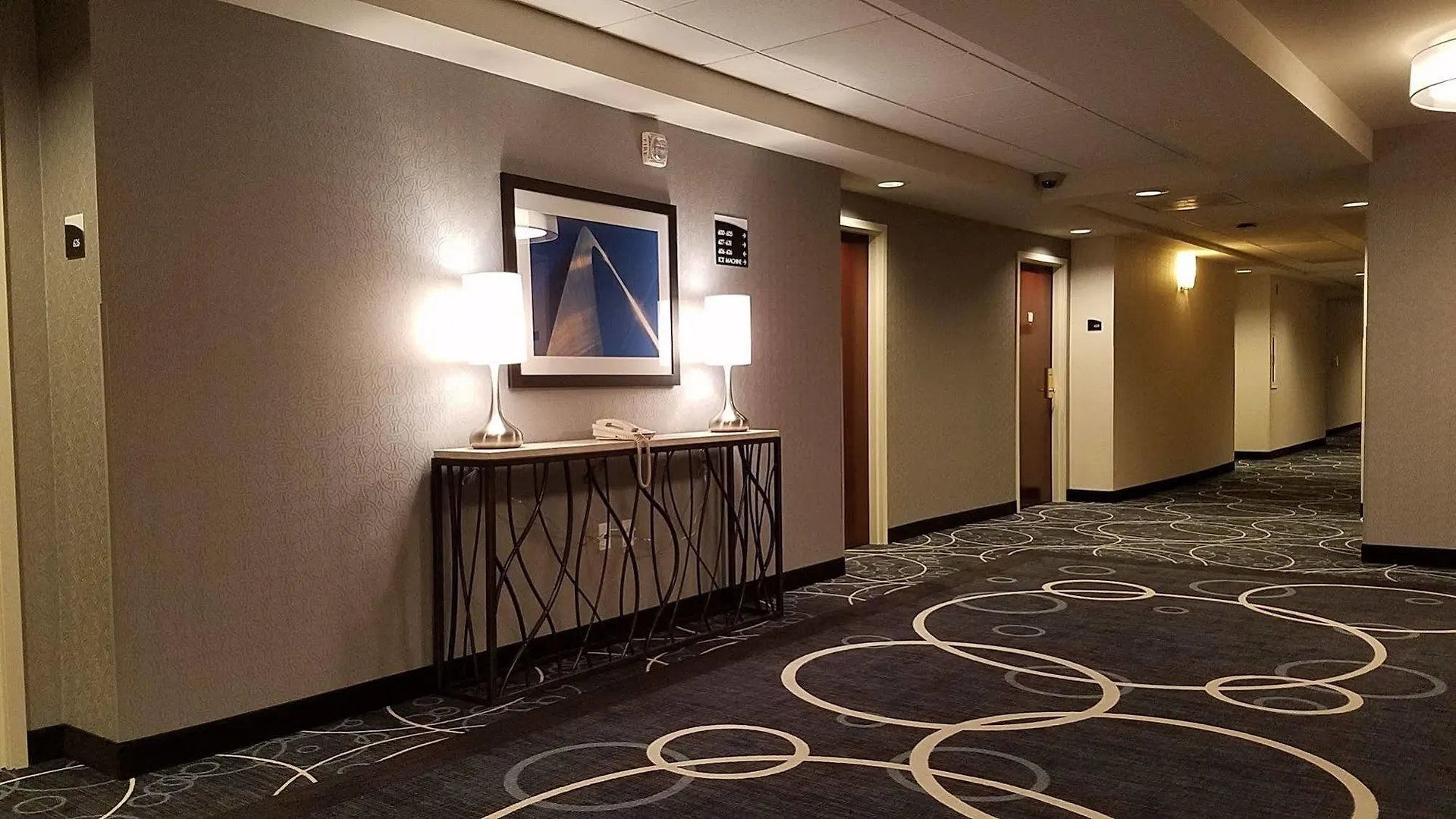 Doubletree By Hilton St. Louis Forest Park