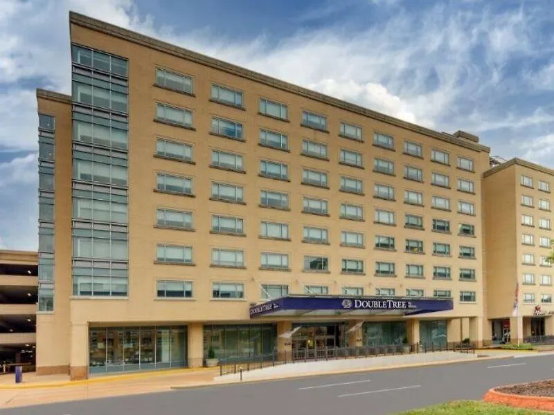 Doubletree By Hilton St. Louis Forest Park