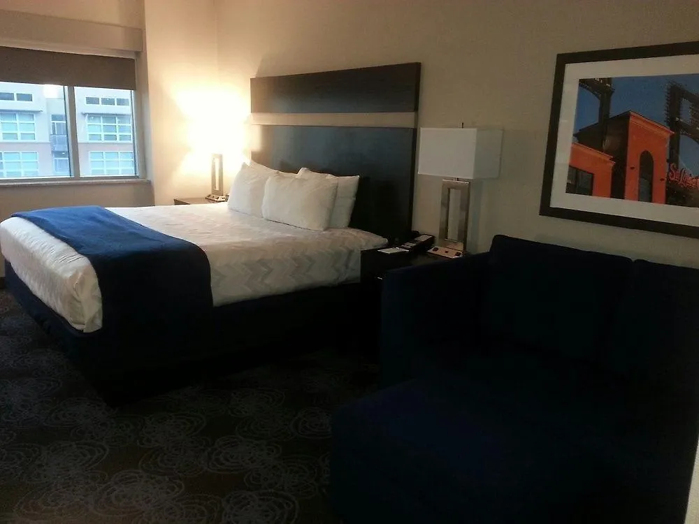 Doubletree By Hilton St. Louis Forest Park Hotel
