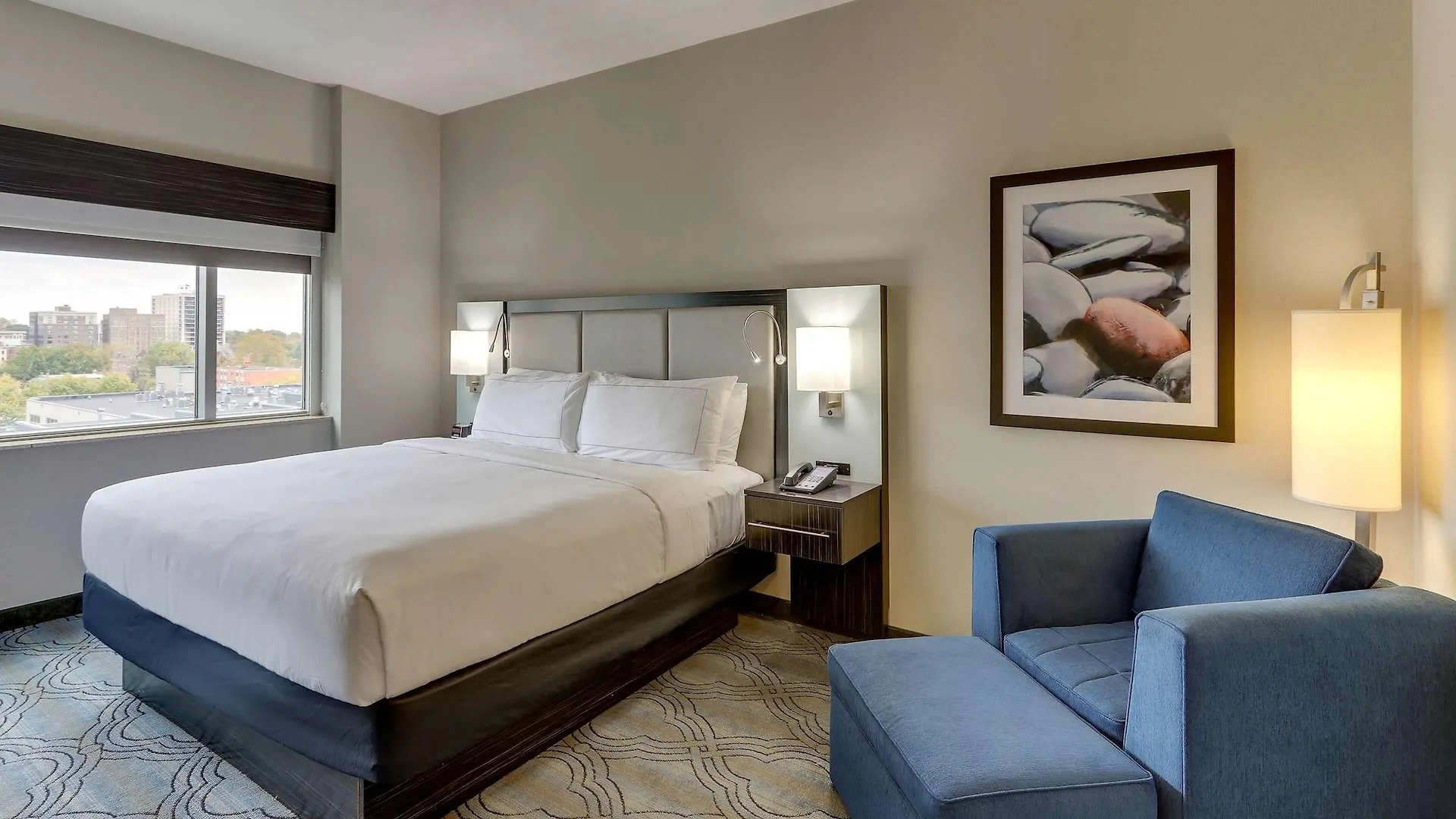 Doubletree By Hilton St. Louis Forest Park Hotel
